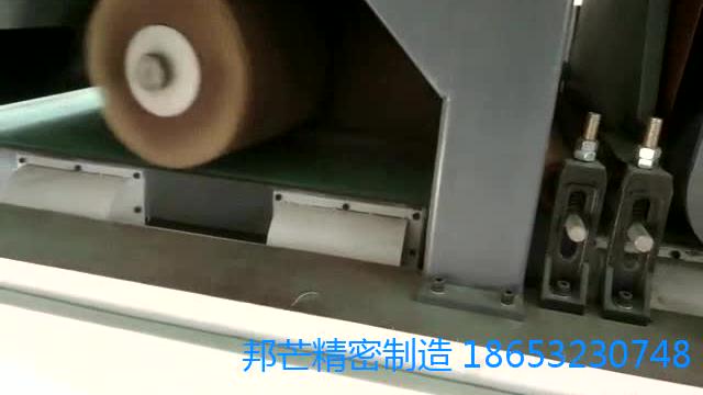 自動(dòng)去毛刺機(jī)